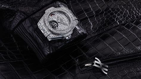 This Hublot bulletproof jacket + watch set is a 